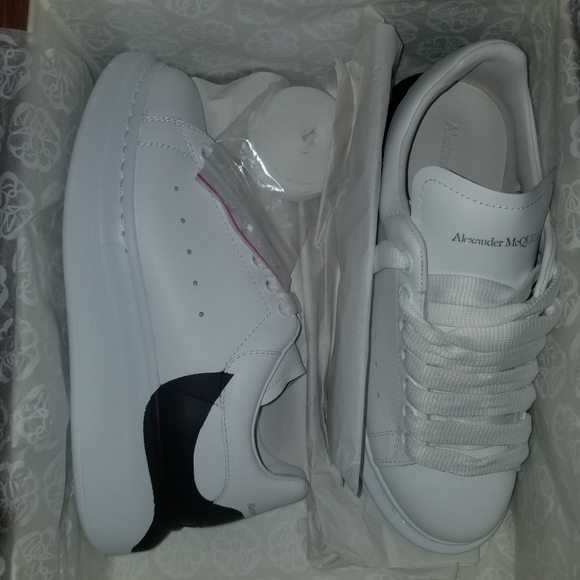 Alexander McQueen Sneakers - Picture 5 of 6